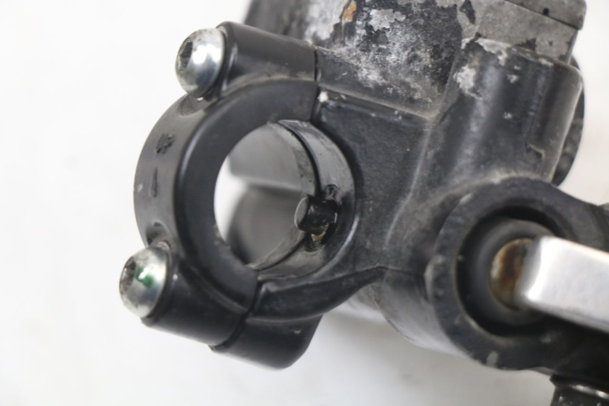 photo de CILINDRO MESTRE DIANTEIRO PIAGGIO TYPHOON 50 (2000 - 2009) - Pontos de fixação