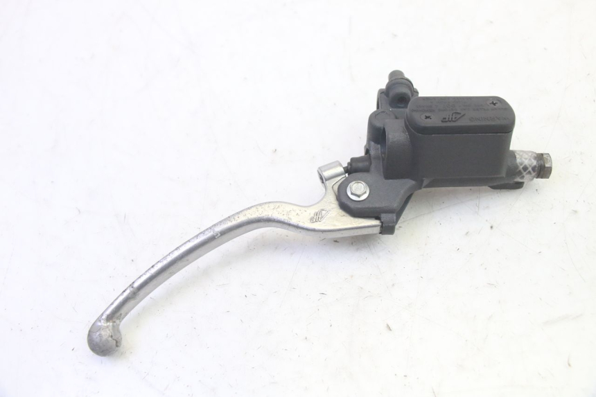 photo de CILINDRO MESTRE DIANTEIRO YAMAHA TZR 50 (2008 - 2016) - Outro ângulo de visão