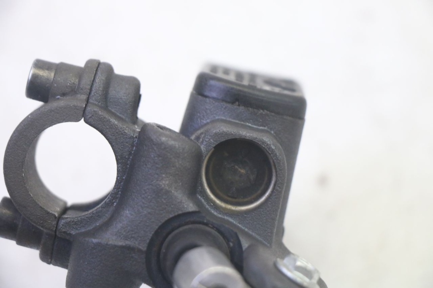 photo de CILINDRO MESTRE DIANTEIRO YAMAHA TZR 50 (2008 - 2016) - Ampliação técnica