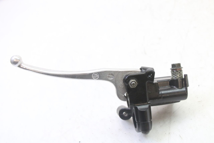 photo de CILINDRO MESTRE DIANTEIRO MBK WAAP 125 (2008 - 2013) - Pontos de fixação