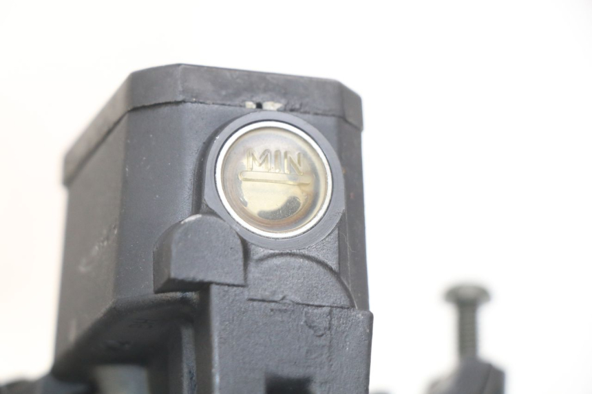 photo de CILINDRO MESTRE DIANTEIRO YAMAHA XMAX X-MAX 125 (2006 - 2009) - Detalhe da peça