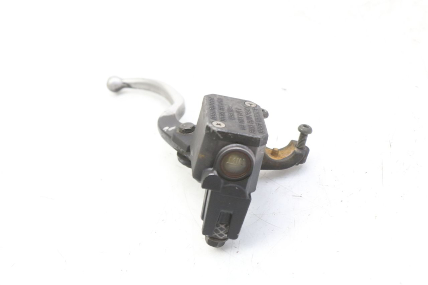 photo de CILINDRO MESTRE DIANTEIRO YAMAHA XMAX X-MAX 125 (2006 - 2009) - Outro ângulo de visão