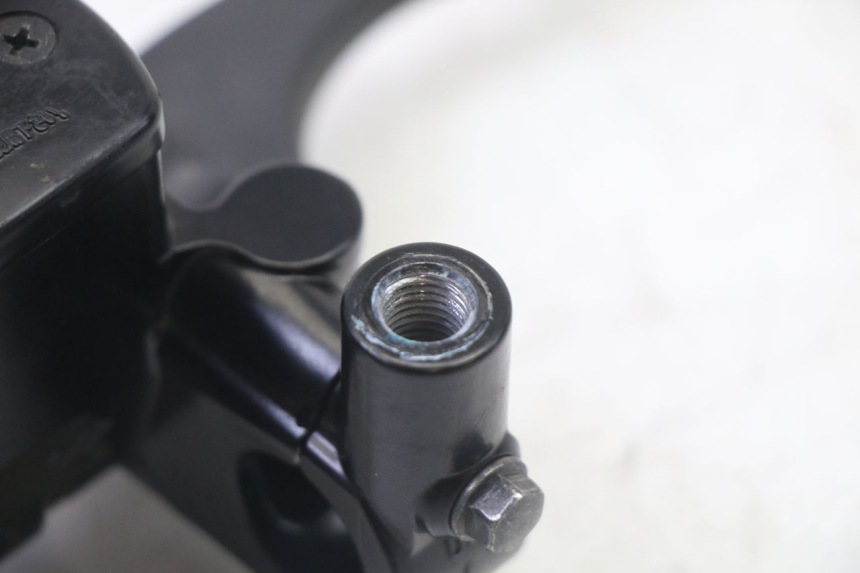photo de CILINDRO MESTRE DIANTEIRO YAMAHA XMAX X-MAX 125 (2021 - 2025) - Zoom do estado de desgaste