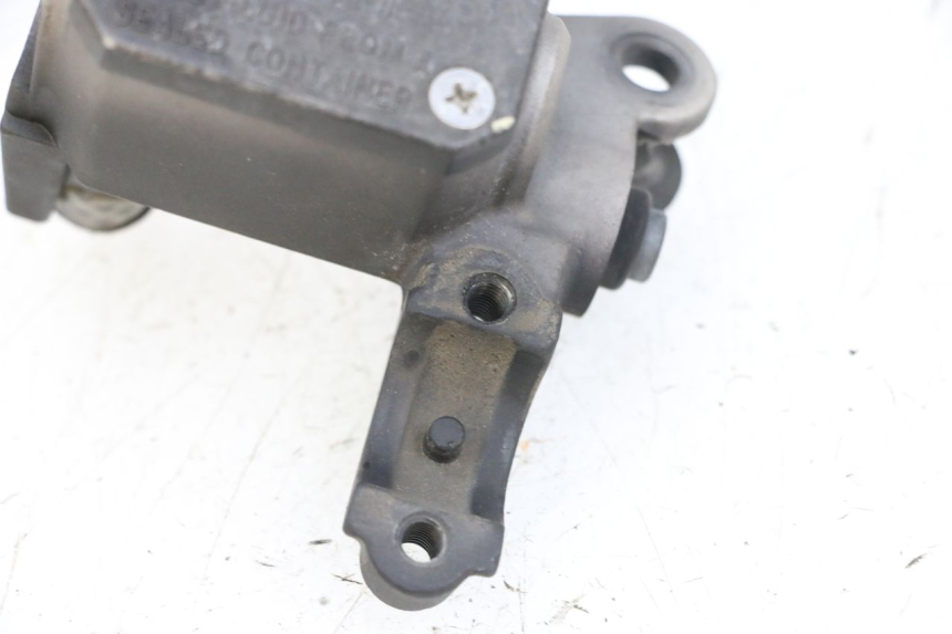photo de CILINDRO MESTRE DIANTEIRO YAMAHA X-MAX XMAX 125 (2010 - 2013) - Outro ângulo de visão