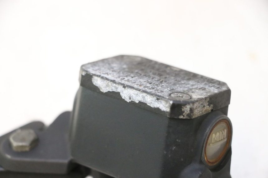 photo de CILINDRO MESTRE DIANTEIRO YAMAHA XMAX X-MAX 125 (2006 - 2009) - Estado da superfície