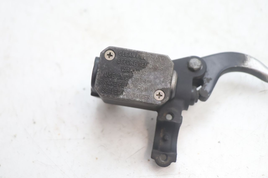 photo de CILINDRO MESTRE DIANTEIRO YAMAHA XMAX X-MAX 125 (2006 - 2009) - Detalhe da peça