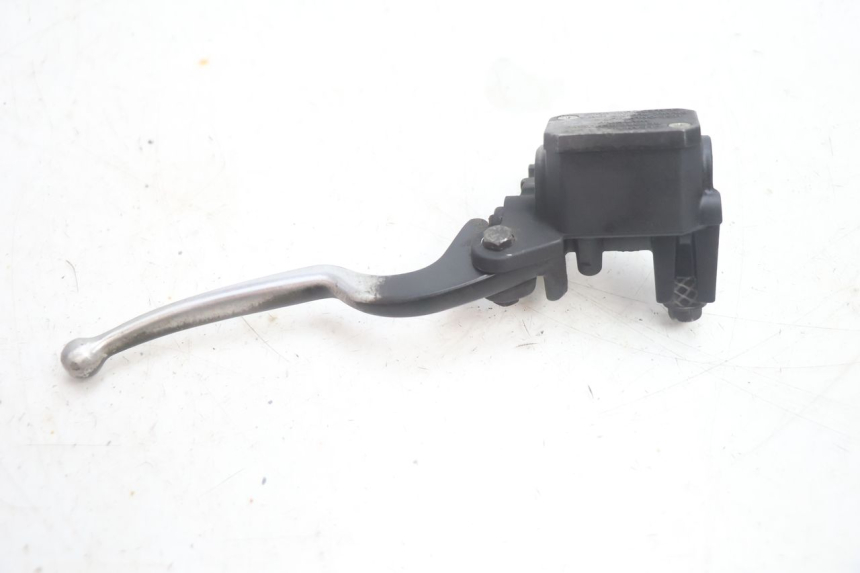 photo de CILINDRO MESTRE DIANTEIRO YAMAHA XMAX X-MAX 125 (2006 - 2009) - Outro ângulo de visão