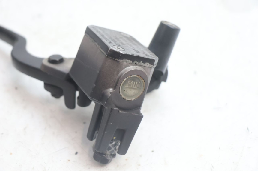 photo de CILINDRO MESTRE DIANTEIRO YAMAHA X-MAX XMAX 125 (2010 - 2013) - Estado da superfície