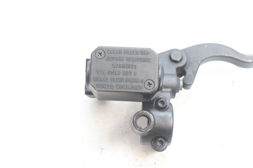 photo de CILINDRO MESTRE DIANTEIRO YAMAHA X-MAX XMAX 125 (2010 - 2013) - Detalhe da peça
