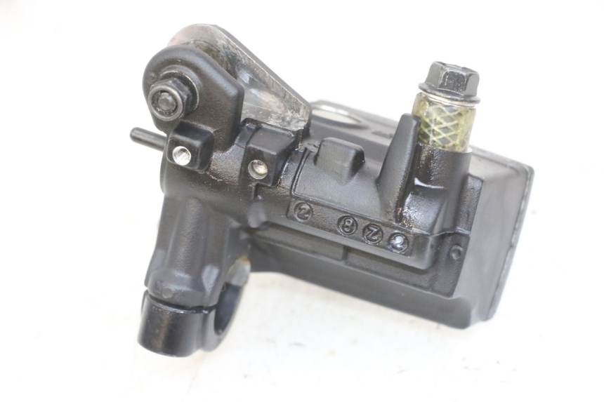 photo de CILINDRO MESTRE DIANTEIRO YAMAHA XJ6 ABS 600 (2008 - 2016) - Zoom do estado de desgaste