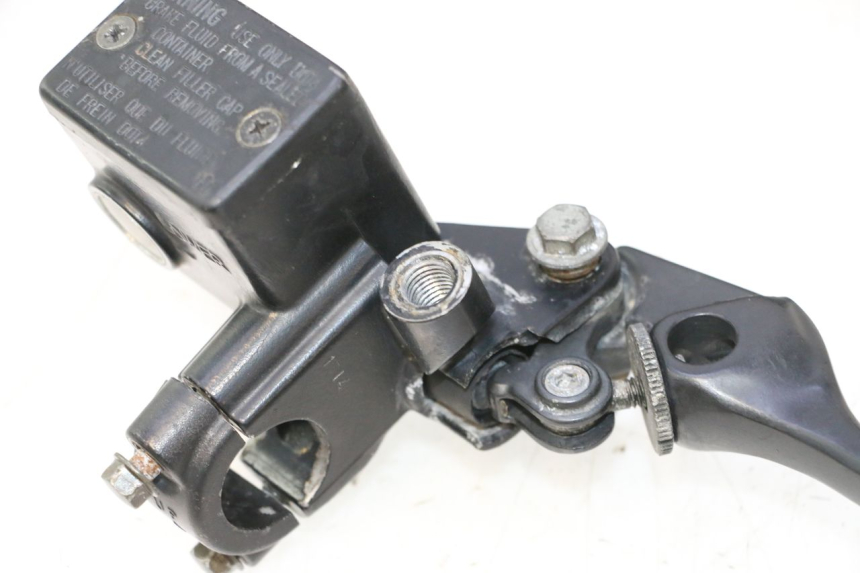 photo de CILINDRO MESTRE DIANTEIRO HONDA XRV AFRICA TWIN 750 (1990 - 1992) - Pontos de fixação