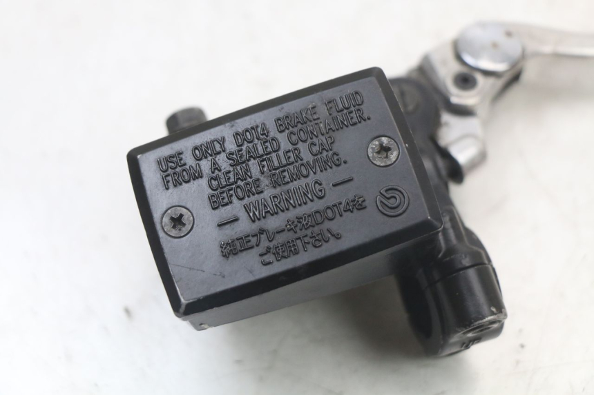 photo de CILINDRO MESTRE DIANTEIRO YAMAHA FJR ABS 1300 (2006 - 2012) - Outro ângulo de visão