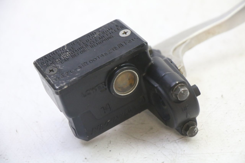 photo de CILINDRO MESTRE DIANTEIRO YAMAHA YFM BRUIN 350 (2003 - 2009) - Outro ângulo de visão