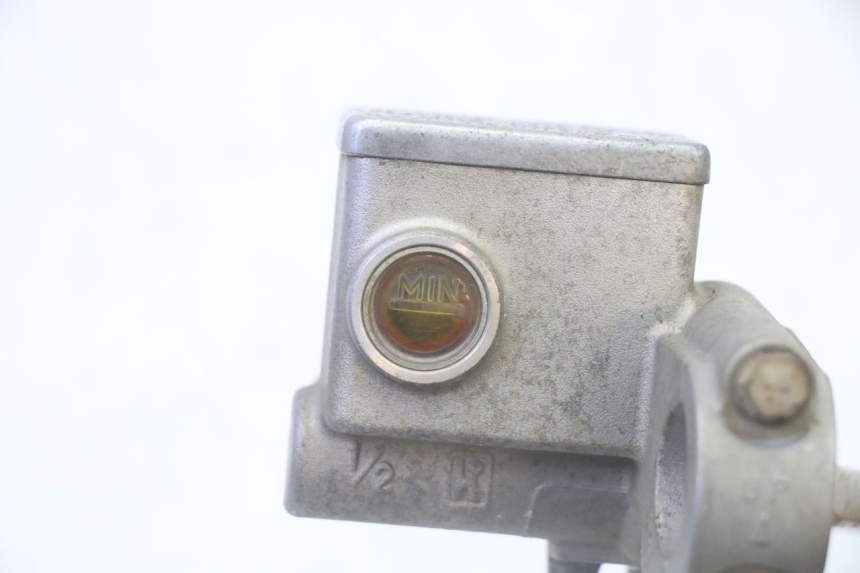 photo de CILINDRO MESTRE DIANTEIRO YAMAHA YFM GRIZZLY 550 (2008 - 2015) - Ampliação técnica