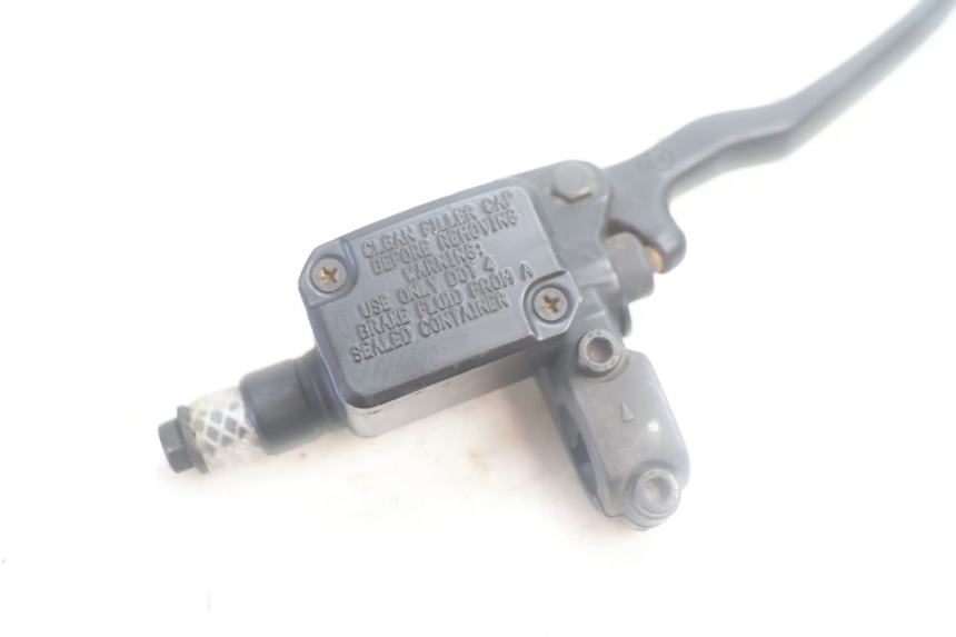 photo de CILINDRO MESTRE DIANTEIRO YAMAHA YP MAJESTY 125 (2002 - 2006) - Detalhe da peça