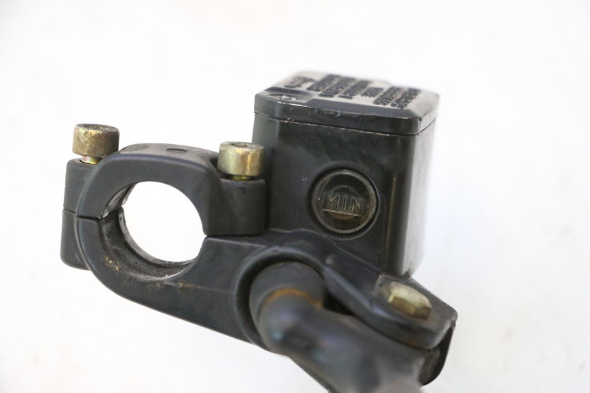 photo de CILINDRO MESTRE DIANTEIRO YAMAHA YP MAJESTY 125 (1998 - 2001) - Detalhe da peça
