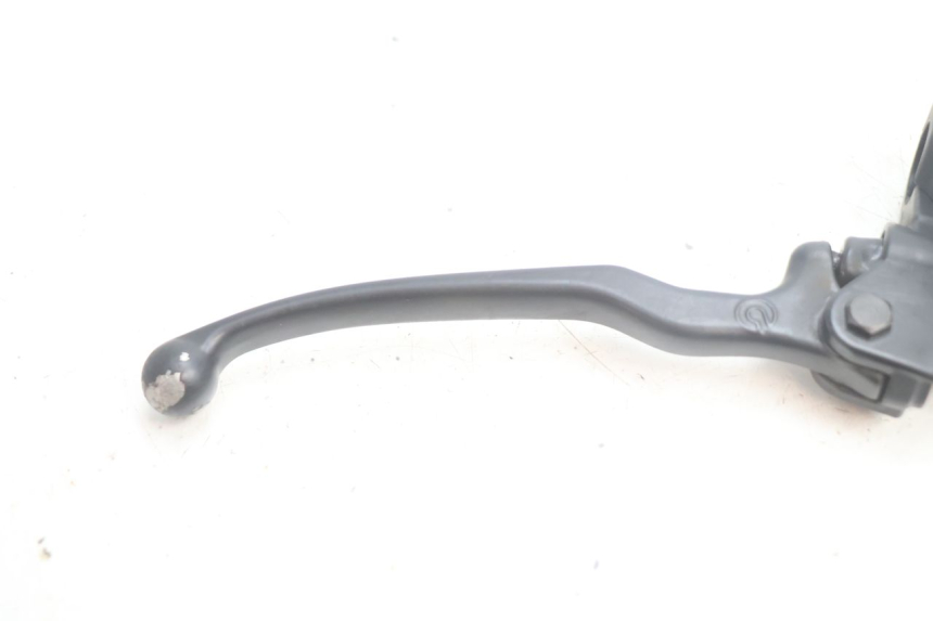 photo de CILINDRO MESTRE DIANTEIRO YAMAHA YP MAJESTY 125 (2002 - 2006) - Pontos de fixação