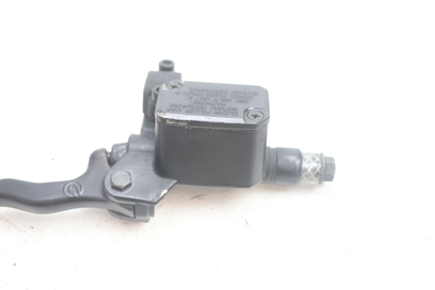 photo de CILINDRO MESTRE DIANTEIRO YAMAHA YP MAJESTY 125 (2002 - 2006) - Peça verificada
