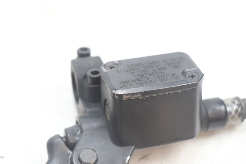 photo de CILINDRO MESTRE DIANTEIRO YAMAHA YP MAJESTY 125 (2002 - 2006) - Marcações e referências
