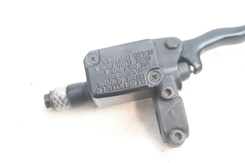 photo de CILINDRO MESTRE DIANTEIRO YAMAHA YP MAJESTY 125 (2002 - 2006) - Detalhe da peça