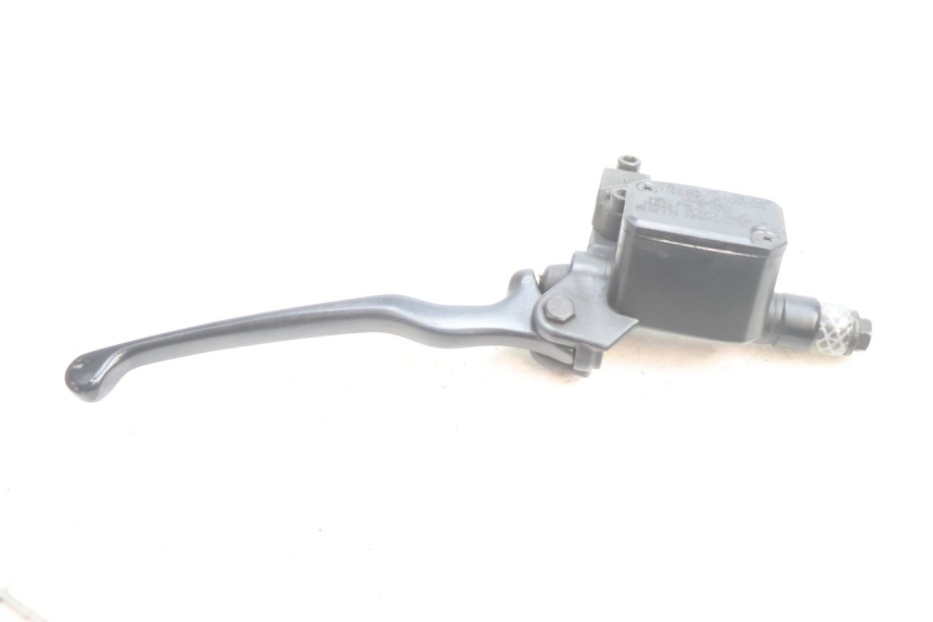 photo de CILINDRO MESTRE DIANTEIRO YAMAHA YP MAJESTY 125 (2002 - 2006) - Outro ângulo de visão