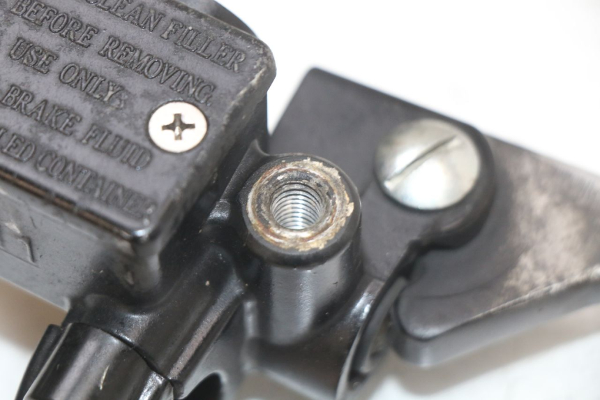 photo de CILINDRO MESTRE DIANTEIRO PIAGGIO ZIP 2T 50 (2009 - 2019) - Zoom do estado de desgaste