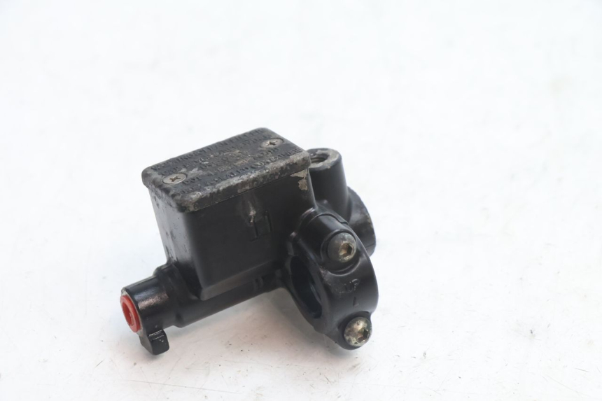 photo de CILINDRO MESTRE DIANTEIRO PIAGGIO ZIP 2T 50 (2009 - 2019) - Detalhe da peça
