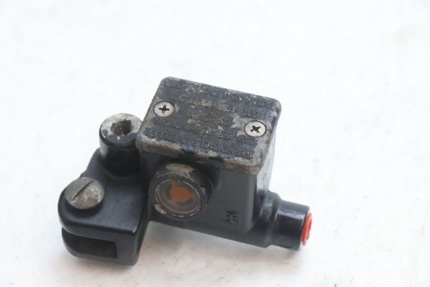 photo de CILINDRO MESTRE DIANTEIRO PIAGGIO ZIP 2T 50 (2009 - 2019) - Zoom do estado de desgaste