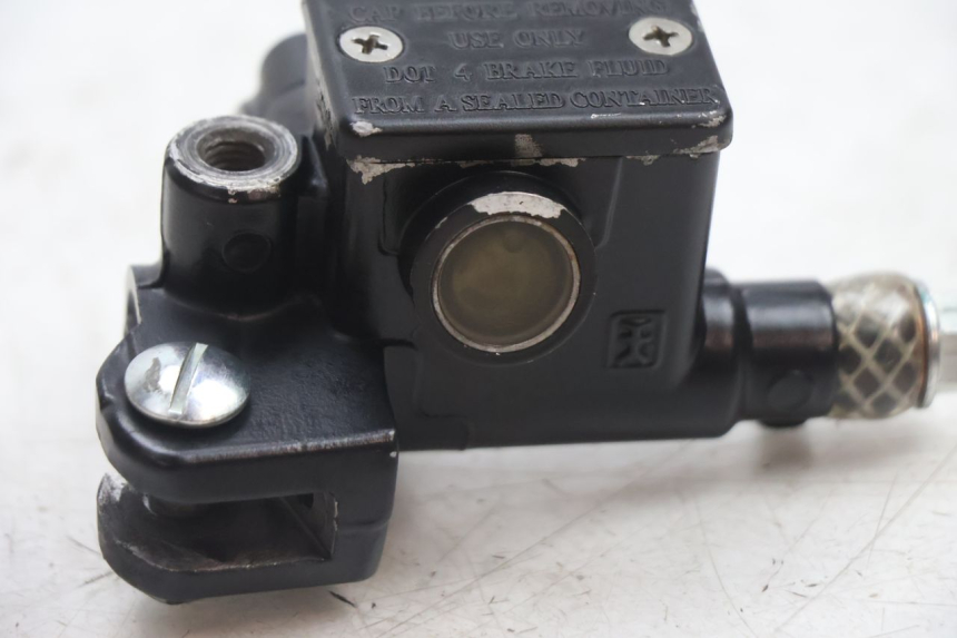 photo de CILINDRO MESTRE DIANTEIRO PIAGGIO ZIP 2T 50 (2009 - 2019) - Pontos de fixação