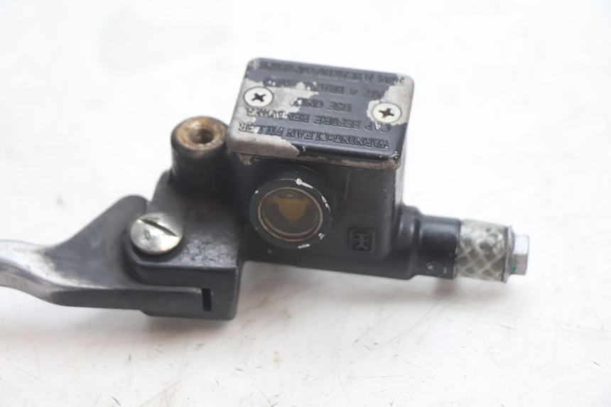 photo de CILINDRO MESTRE DIANTEIRO PIAGGIO ZIP 4T 50 (2018 - 2020) - Pontos de fixação