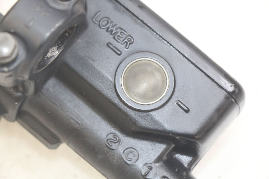 photo de CILINDRO MESTRE DE EMBREAGEM HONDA CBR F SC25 1000 (1989 - 1992) - Outro ângulo de visão
