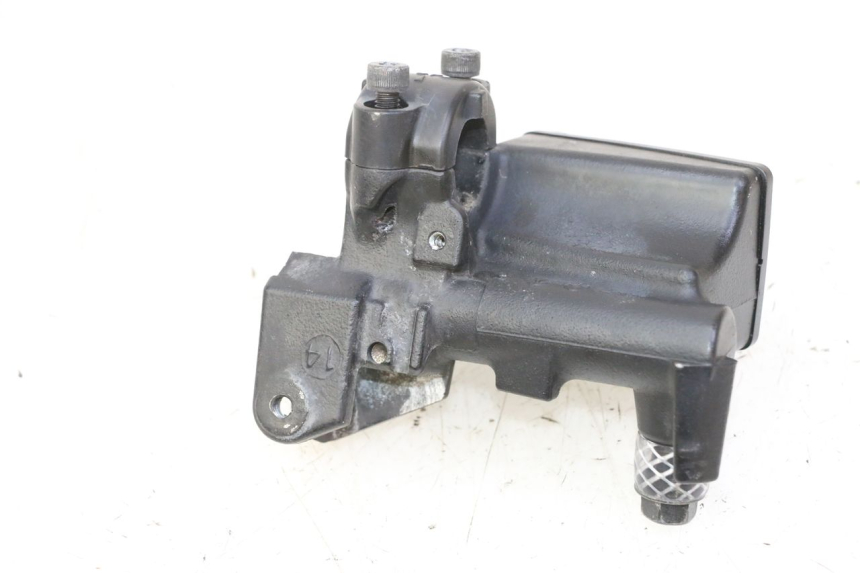 photo de CILINDRO MESTRE DE EMBREAGEM YAMAHA FJR ABS 1300 (2016 - 2020) - Zoom do estado de desgaste