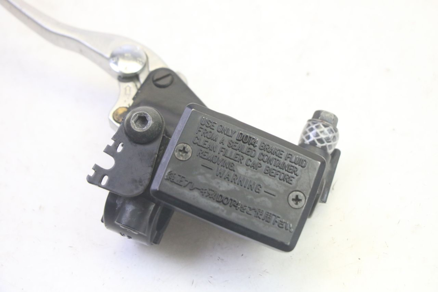 photo de CILINDRO MESTRE DE EMBREAGEM YAMAHA FJR ABS 1300 (2006 - 2012) - Zoom do estado de desgaste