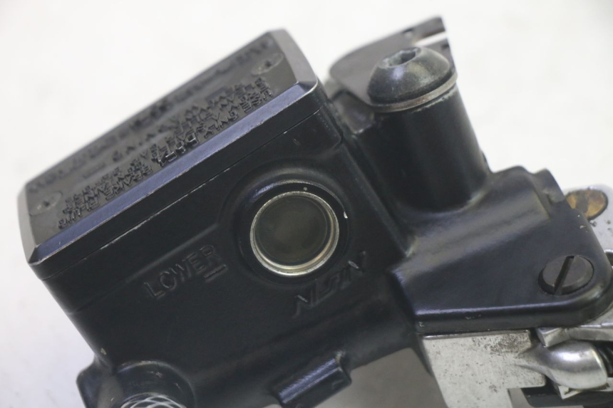 photo de CILINDRO MESTRE DE EMBREAGEM YAMAHA FJR ABS 1300 (2006 - 2012) - Ampliação técnica