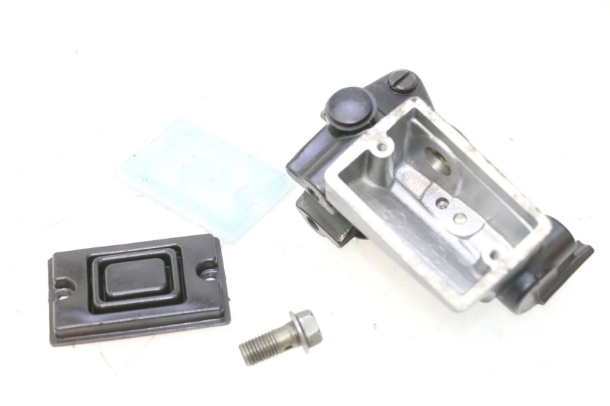 photo de CILINDRO MESTRE DE EMBREAGEM YAMAHA FJR 1300 (2001 - 2005) - Zoom do estado de desgaste