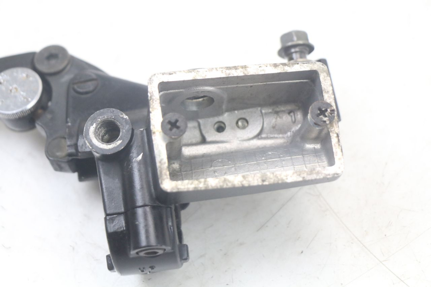 photo de CILINDRO MESTRE DE EMBREAGEM TRIUMPH SPEED TRIPLE T301 900 (1994 - 1996) - Outro ângulo de visão
