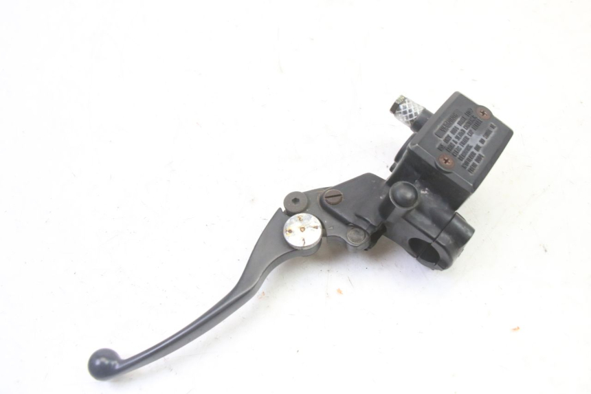 photo de CILINDRO MESTRE DE EMBREAGEM TRIUMPH SPRINT 900 (1995 - 1998) - Outro ângulo de visão