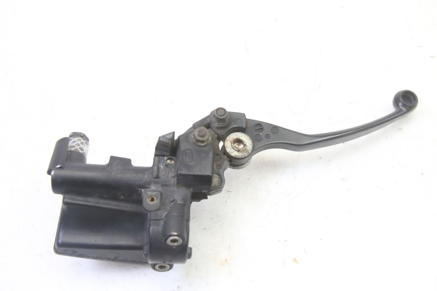 photo de CILINDRO MESTRE DE EMBREAGEM TRIUMPH SPRINT 900 (1995 - 1998) - Pontos de fixação