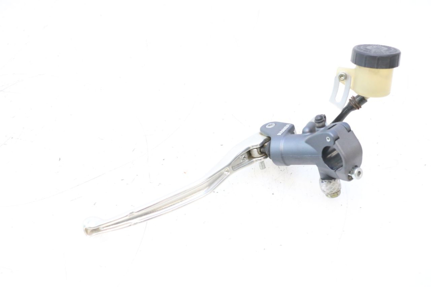 photo de CILINDRO MESTRE DE EMBREAGEM DUCATI SS IE DS CARENEE 1000 (2002 - 2006) - Vista de perto