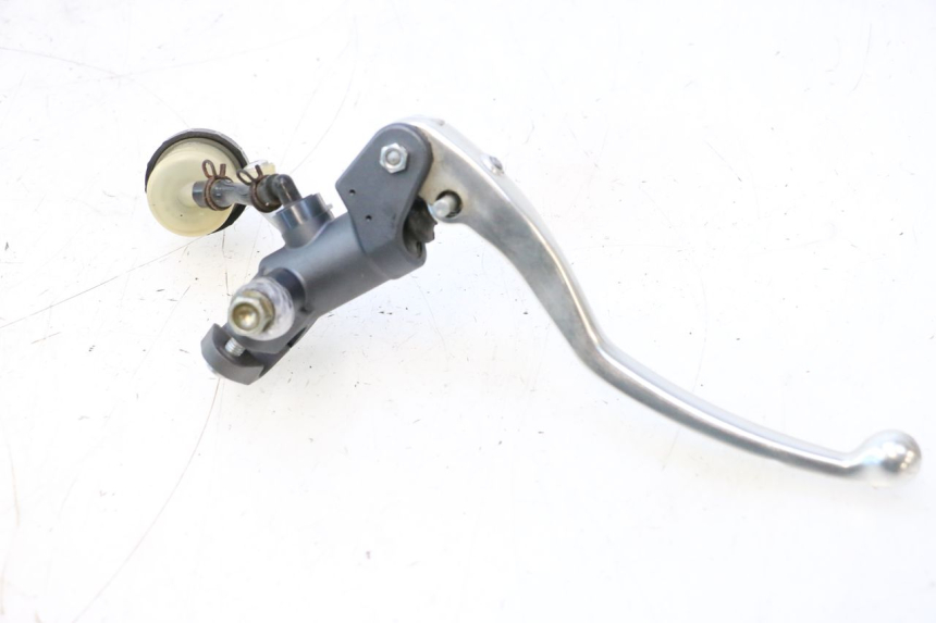 photo de CILINDRO MESTRE DE EMBREAGEM DUCATI SS IE DS CARENEE 1000 (2002 - 2006) - Outro ângulo de visão