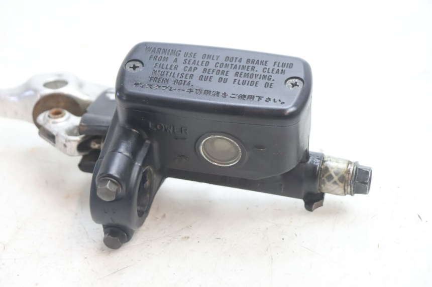 photo de CILINDRO MESTRE DE EMBREAGEM HONDA VFR FI RC46 800 (1998 - 2001) - Outro ângulo de visão