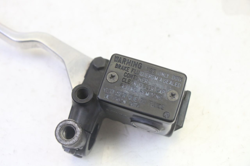 photo de CILINDRO MESTRE DO FREIO TRASEIRO SUZUKI BURGMAN 125 (2007 - 2014) - Zoom do estado de desgaste