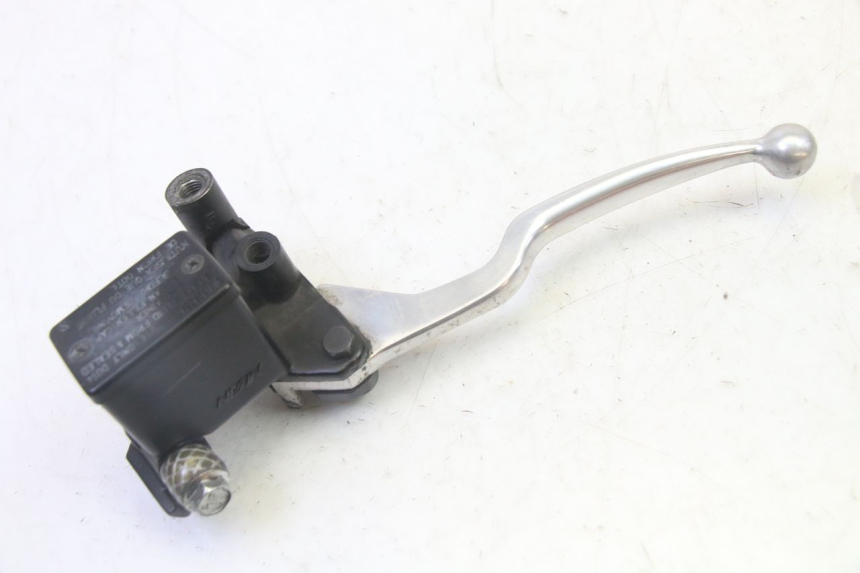 photo de CILINDRO MESTRE DO FREIO TRASEIRO SUZUKI BURGMAN 125 (2007 - 2014) - Ampliação técnica
