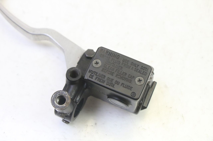 photo de CILINDRO MESTRE DO FREIO TRASEIRO SUZUKI BURGMAN 125 (2007 - 2014) - Zoom do estado de desgaste