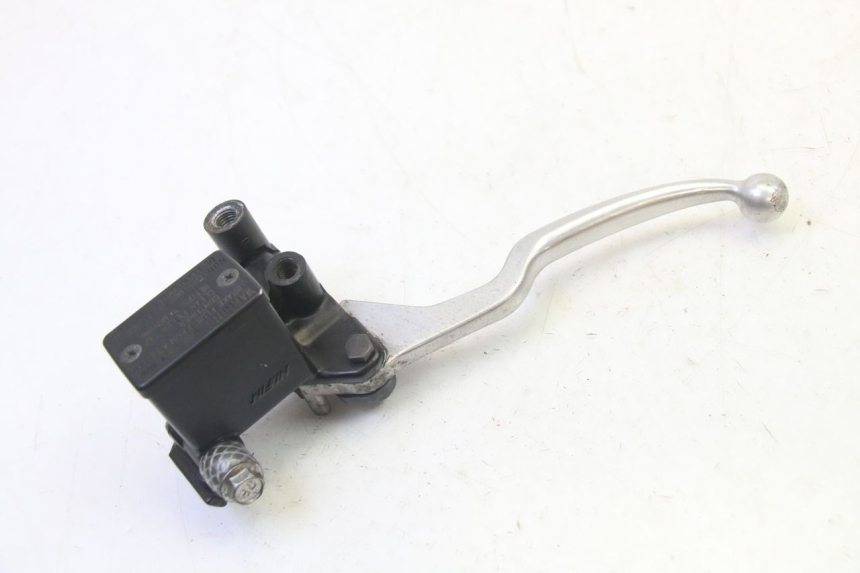photo de CILINDRO MESTRE DO FREIO TRASEIRO SUZUKI BURGMAN 125 (2007 - 2014) - Ampliação técnica