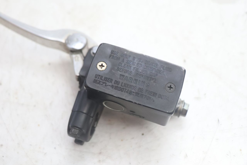 photo de CILINDRO MESTRE DO FREIO TRASEIRO SUZUKI BURGMAN EXECUTIVE ABS 650 (2006 - 2012) - Zoom do estado de desgaste