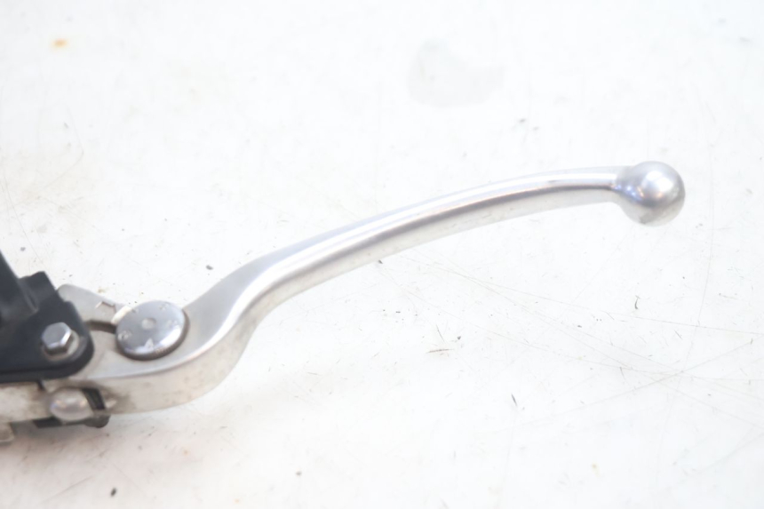 photo de CILINDRO MESTRE DO FREIO TRASEIRO SUZUKI BURGMAN EXECUTIVE ABS 650 (2006 - 2012) - Pontos de fixação
