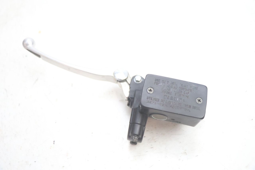photo de CILINDRO MESTRE DO FREIO TRASEIRO SUZUKI BURGMAN EXECUTIVE ABS 650 (2006 - 2012) - Outro ângulo de visão