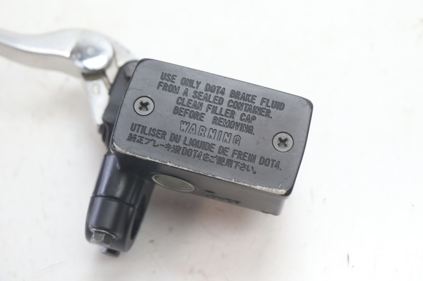 photo de CILINDRO MESTRE DO FREIO TRASEIRO BMW C SPORT 650 (2015 - 2021) - Zoom do estado de desgaste