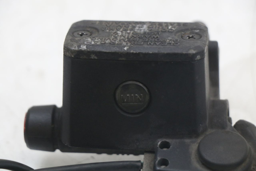 photo de CILINDRO MESTRE DO FREIO TRASEIRO BMW C1 125 (2000 - 2003) - Vista geral